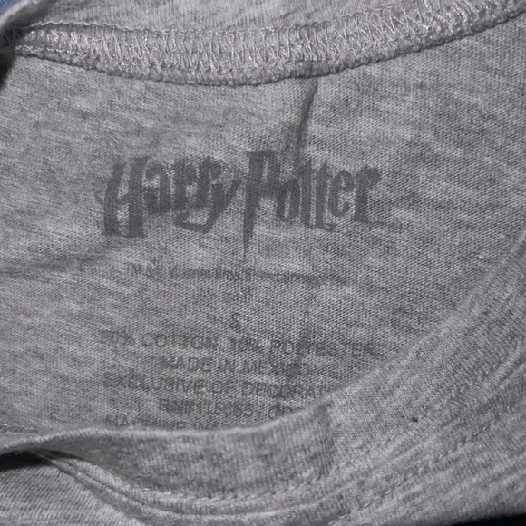 Hogwarts Harry Potter T-Shirt - Picture 4 of 4